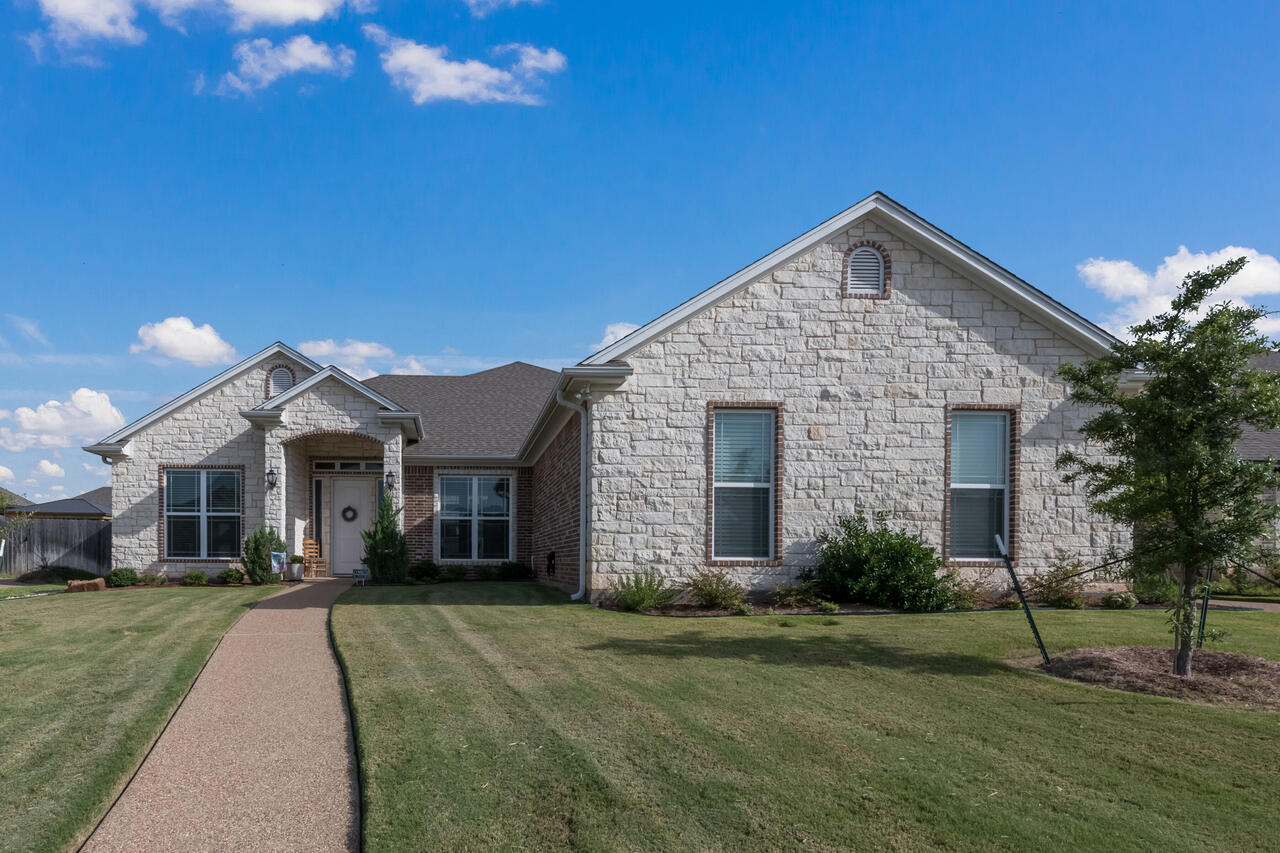 Exterior of 10320 Creekside Lane